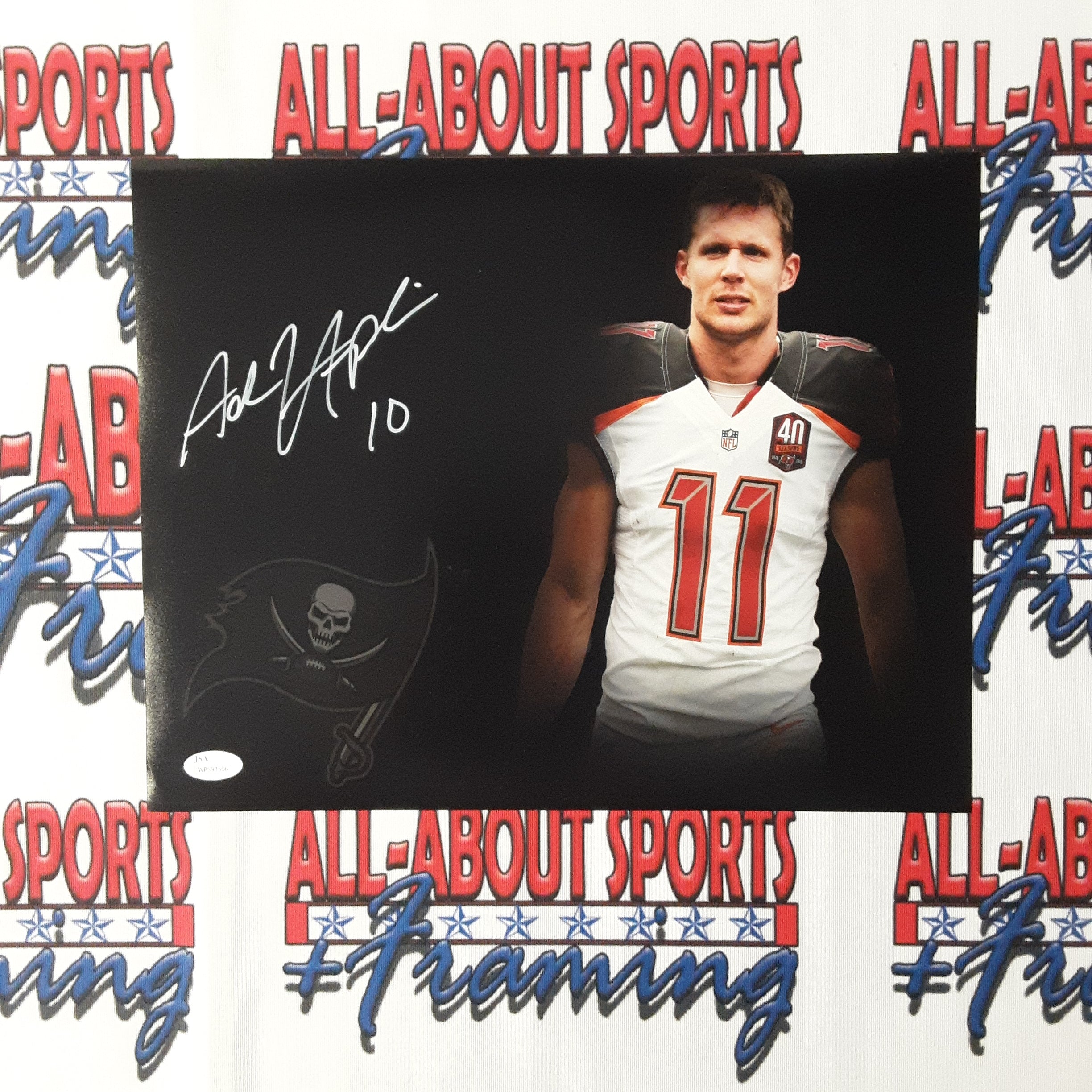 Autographed Cameron Brate 8X10 Tampa Bay Buccaneers Photo - Main