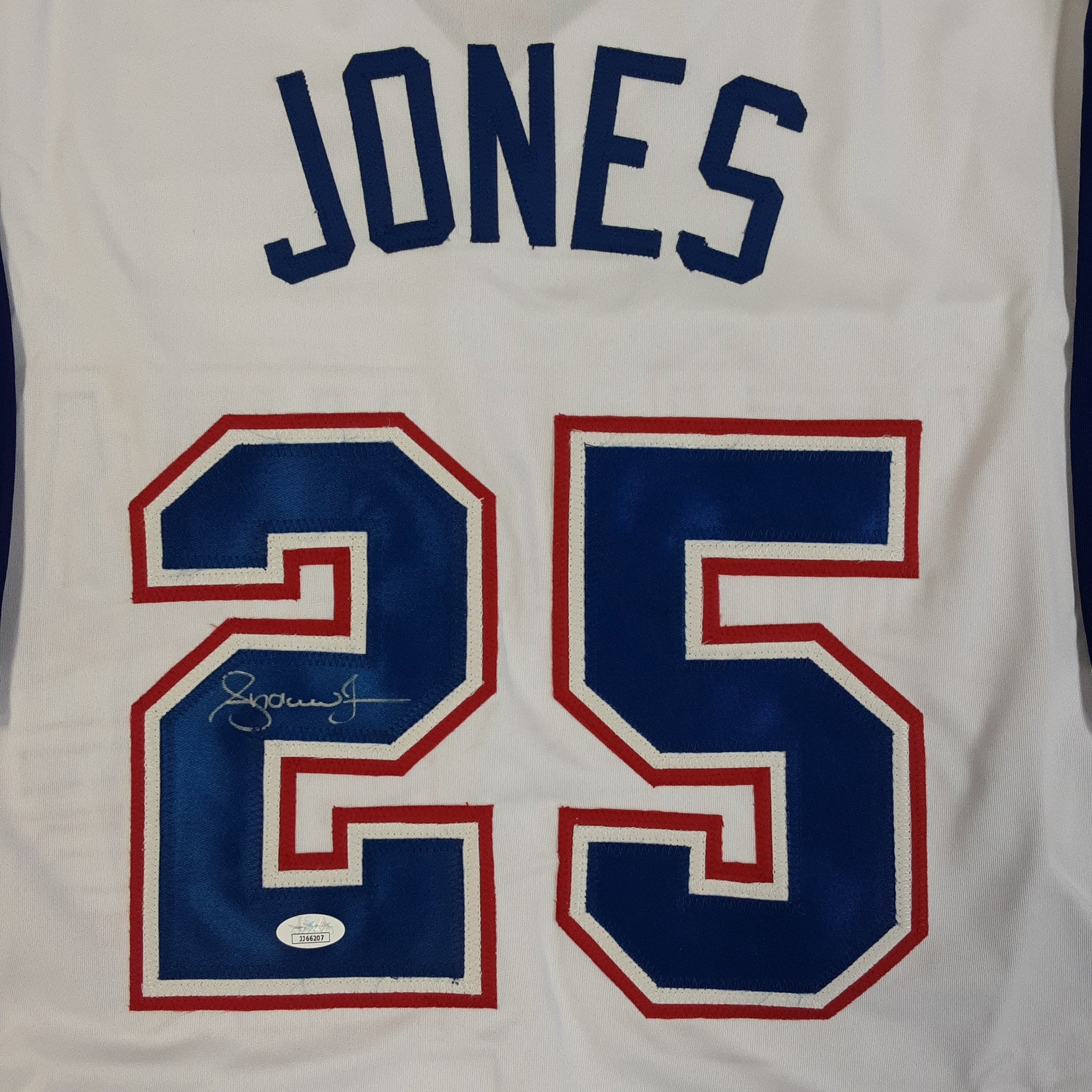 Andruw Jones Authentic Signed Pro Style Jersey Autographed JSA-