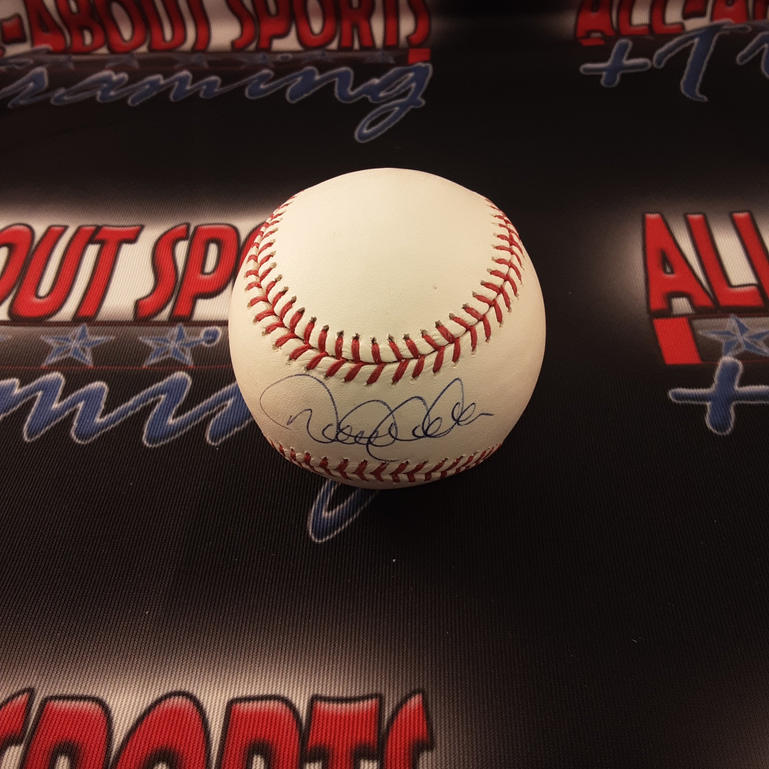 Derek Jeter Autographed NY Yankees baseball signed *SPOTS