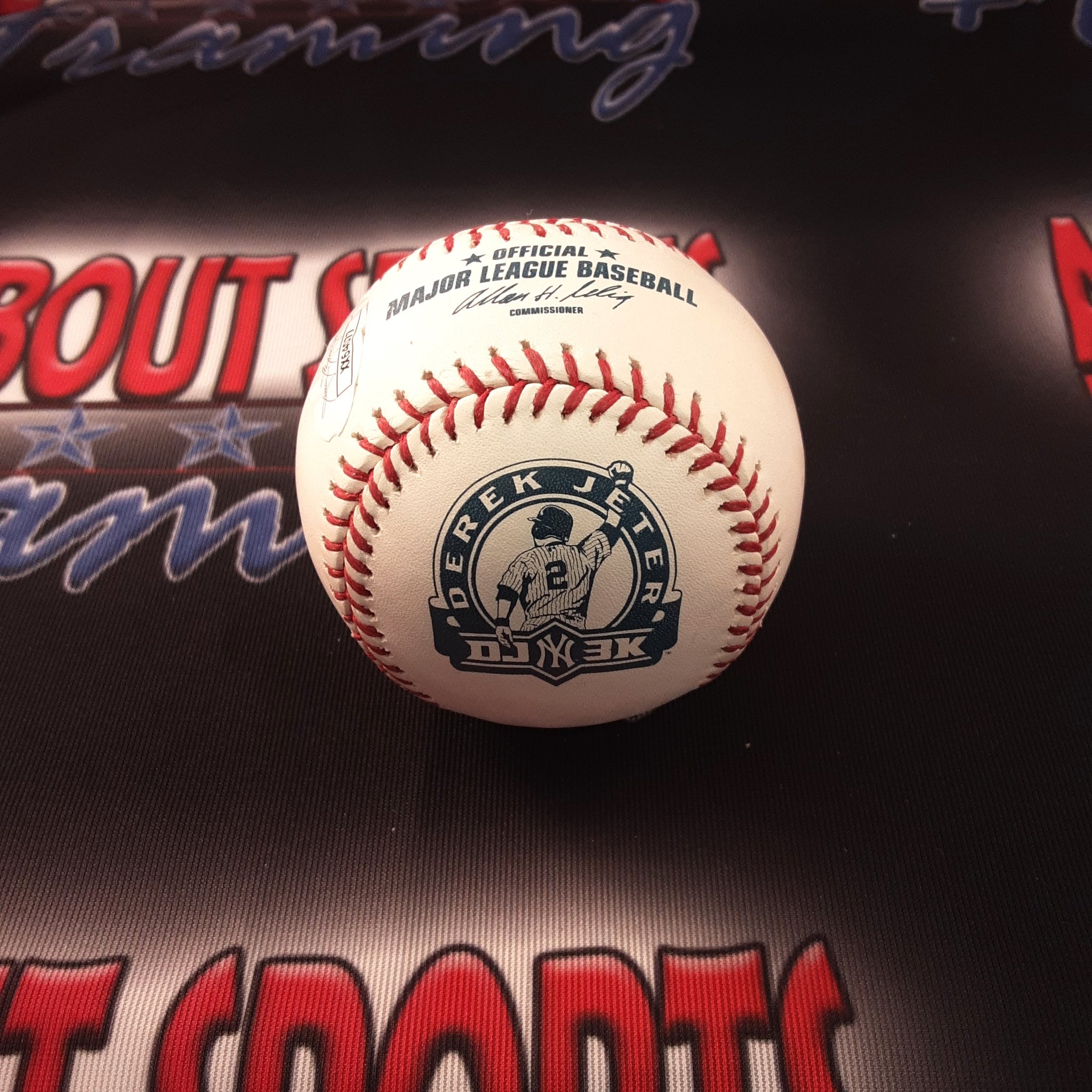 Derek Jeter Authentic Signed Baseball Autographed JSA LOA-