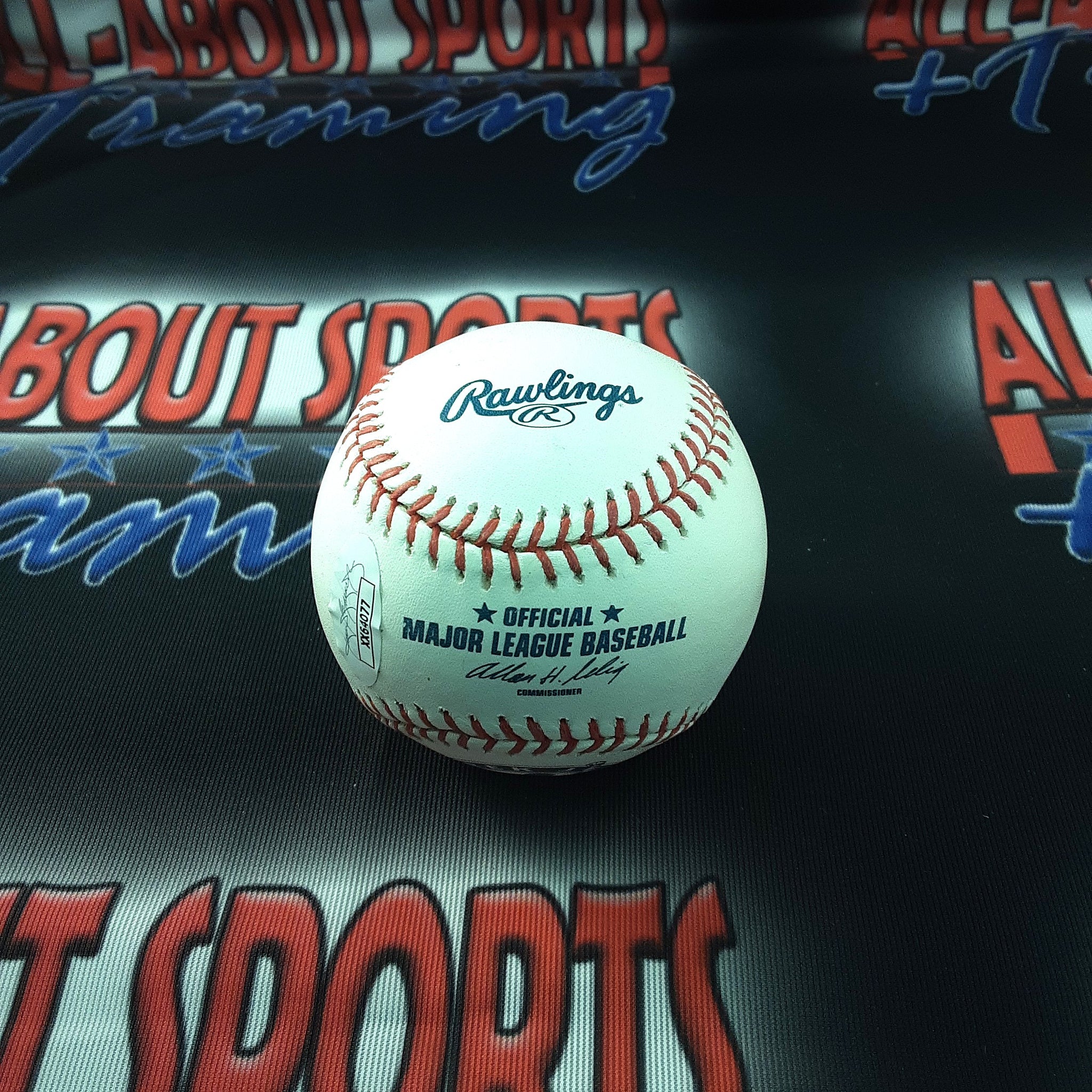 Derek Jeter Authentic Signed Baseball Autographed JSA LOA-