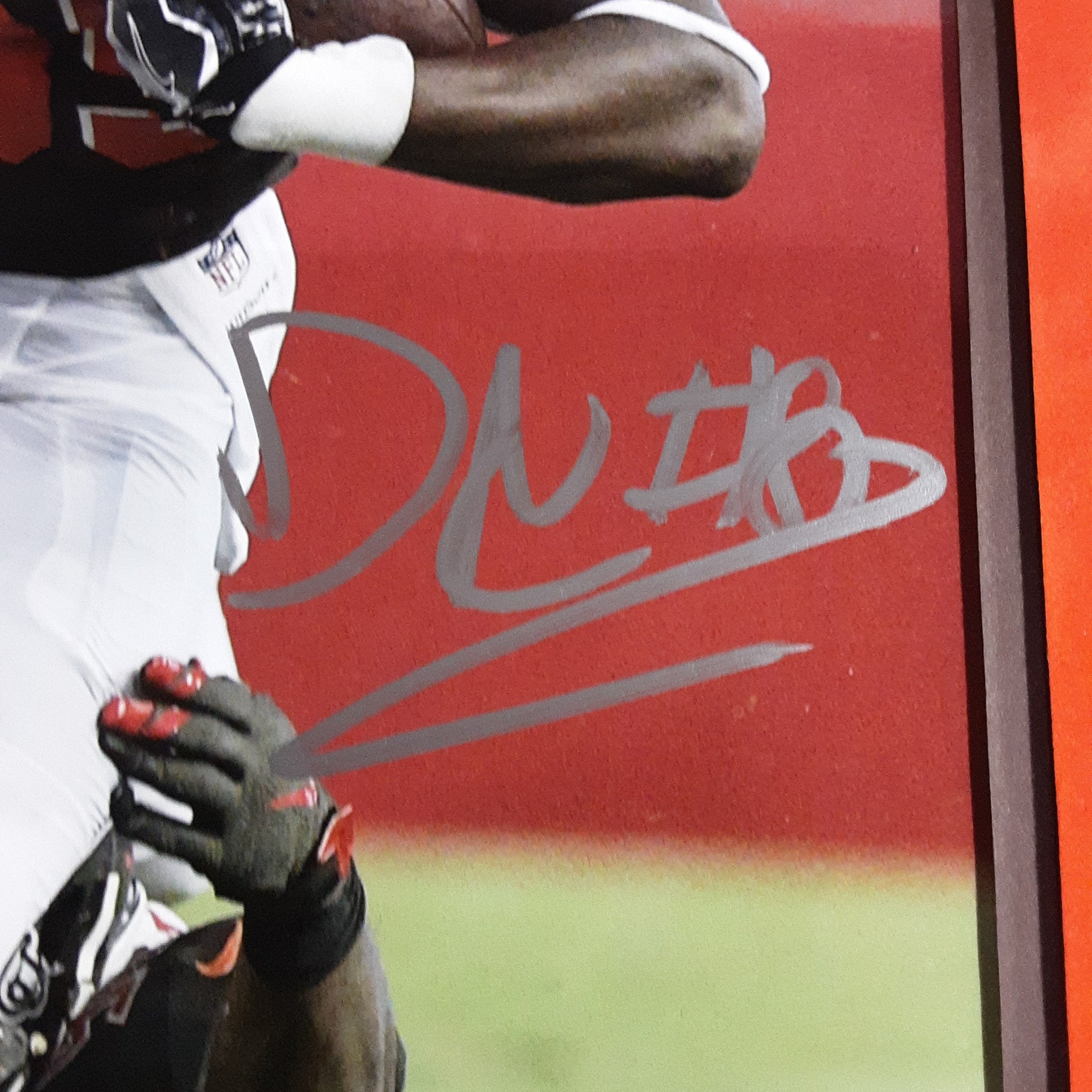 David Njoku Signed Autographed Cleveland Browns 8x10 Photo The Chief JSA