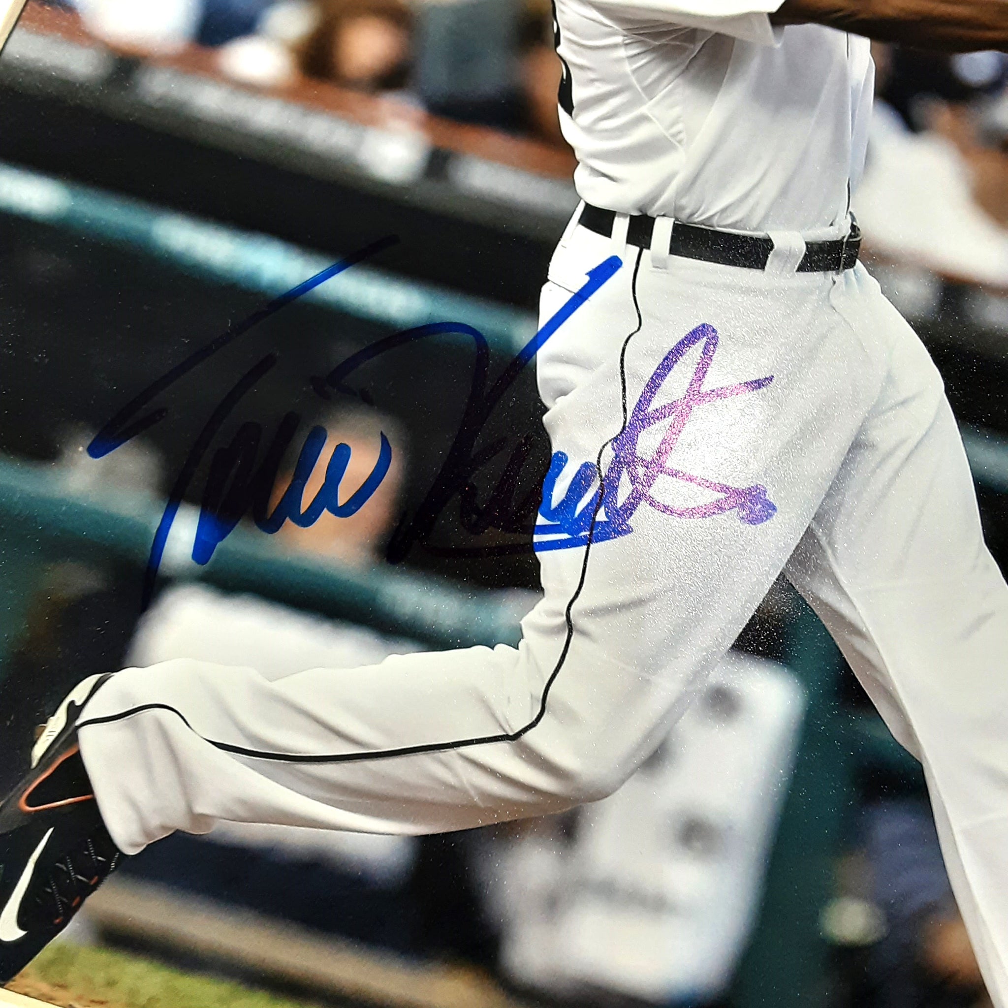 Torii Hunter Authentic Signed Framed 11x14 Photo Autographed JSA-