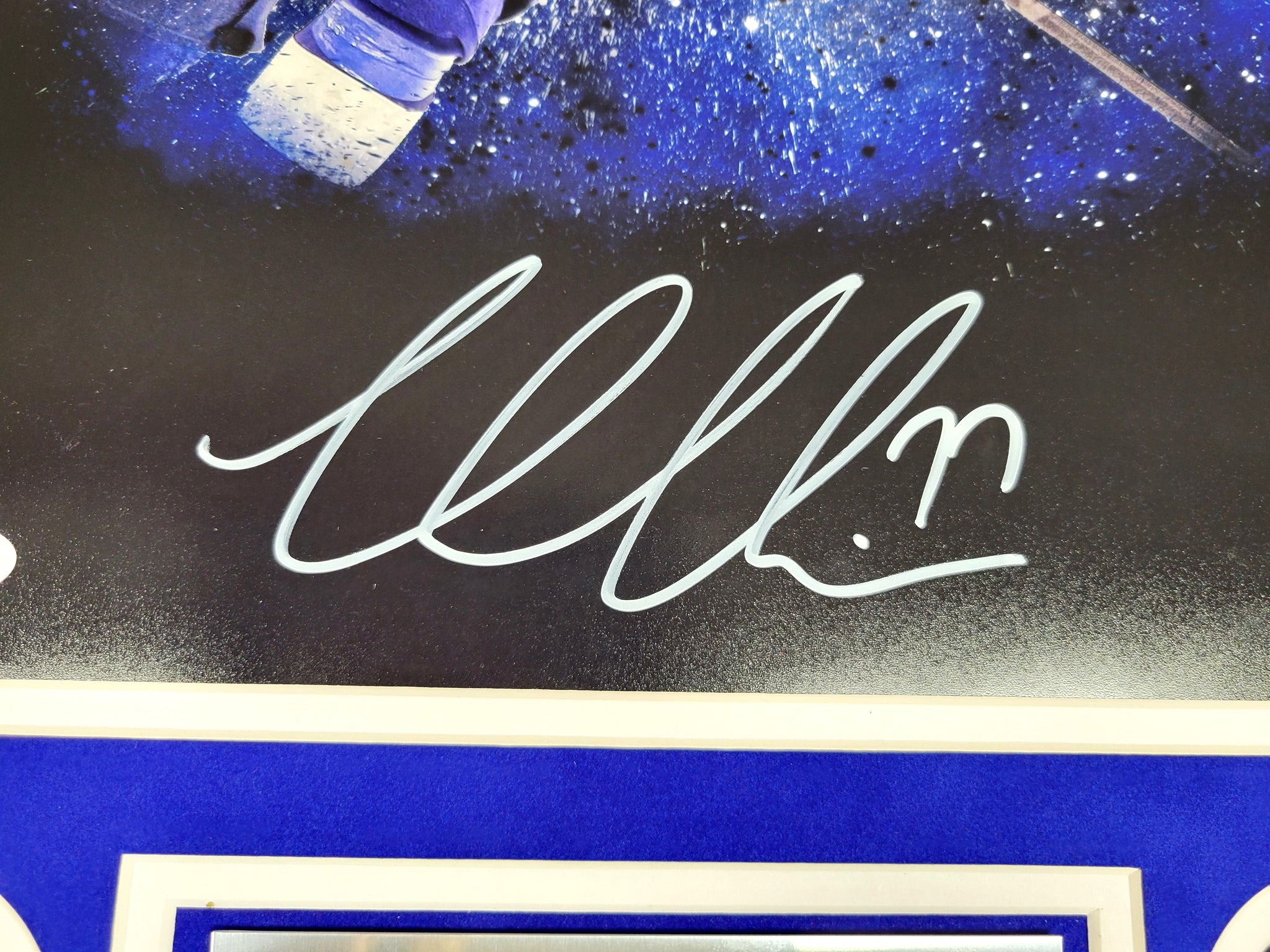 Victor Hedman Signed Framed 11x14 Photo Autographed JSA