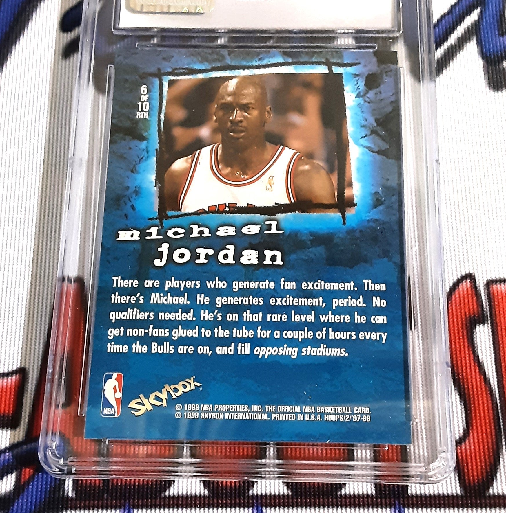 1997-98 Hoops Rock the House #6RTH Michael Jordan NM/Mint+ 8.5 Authentic Basketball Card CGC