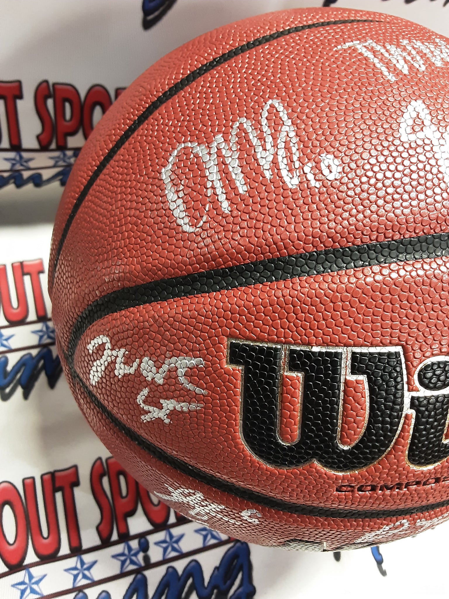 John Calipari,Daimion Collins, Tyty Washington, Davion Mintz, Jacob Toppin, Dontaie Allen, Keion Brooks Jr., CJ Fedrick, Kellan Grady, Bryce Hopkins, Lance Ware, and Sahvir Wheeler Authentic Signed Basketball Autographed Beckett-