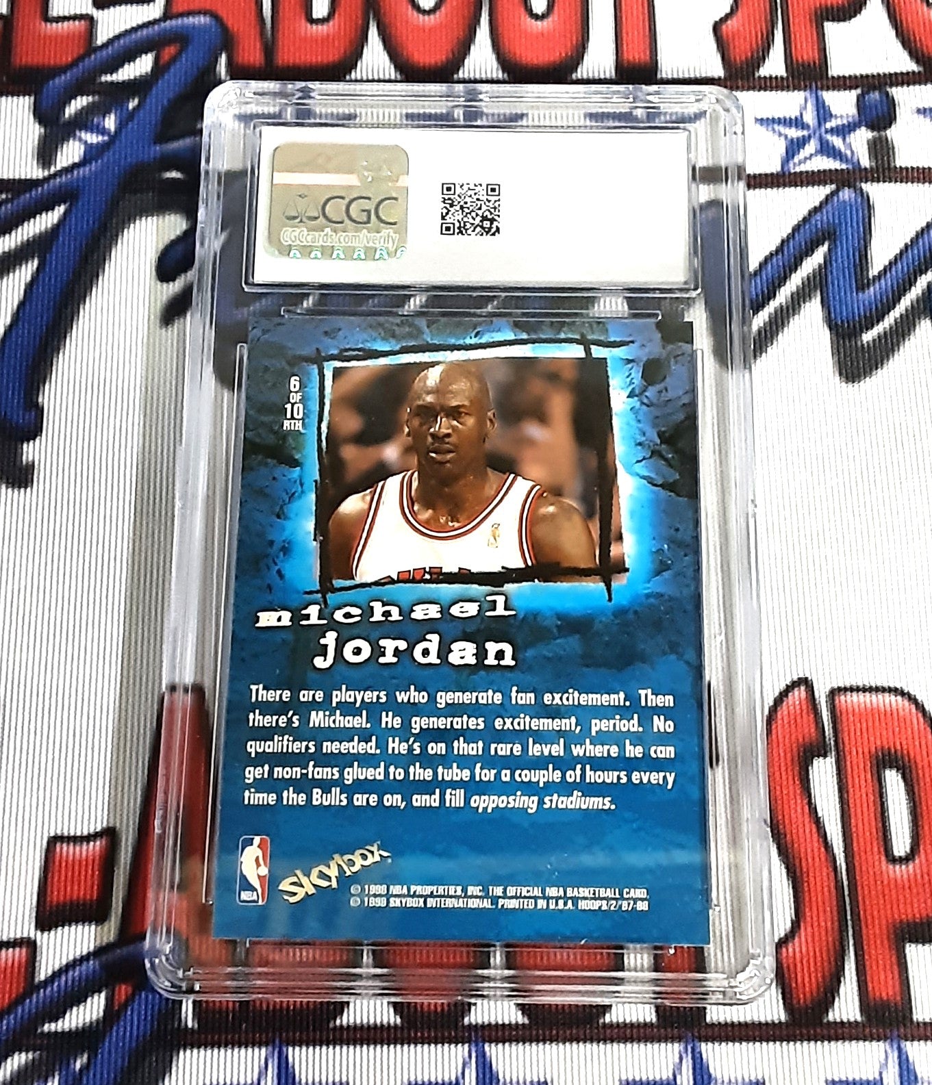 1997-98 Hoops Rock the House #6RTH Michael Jordan NM/Mint+ 8.5 Authent