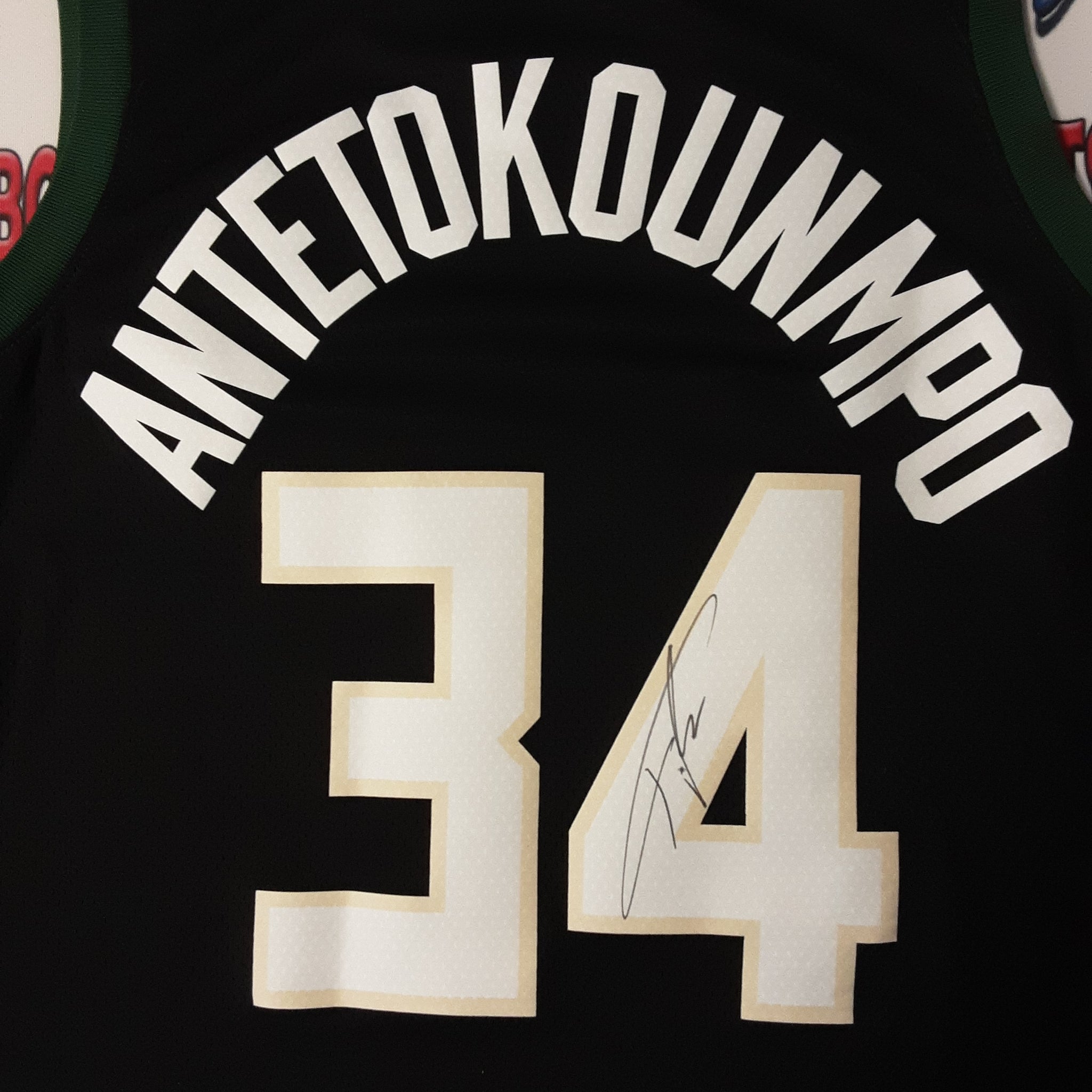 Autographed Milwaukee Bucks Giannis Antetokounmpo Fanatics