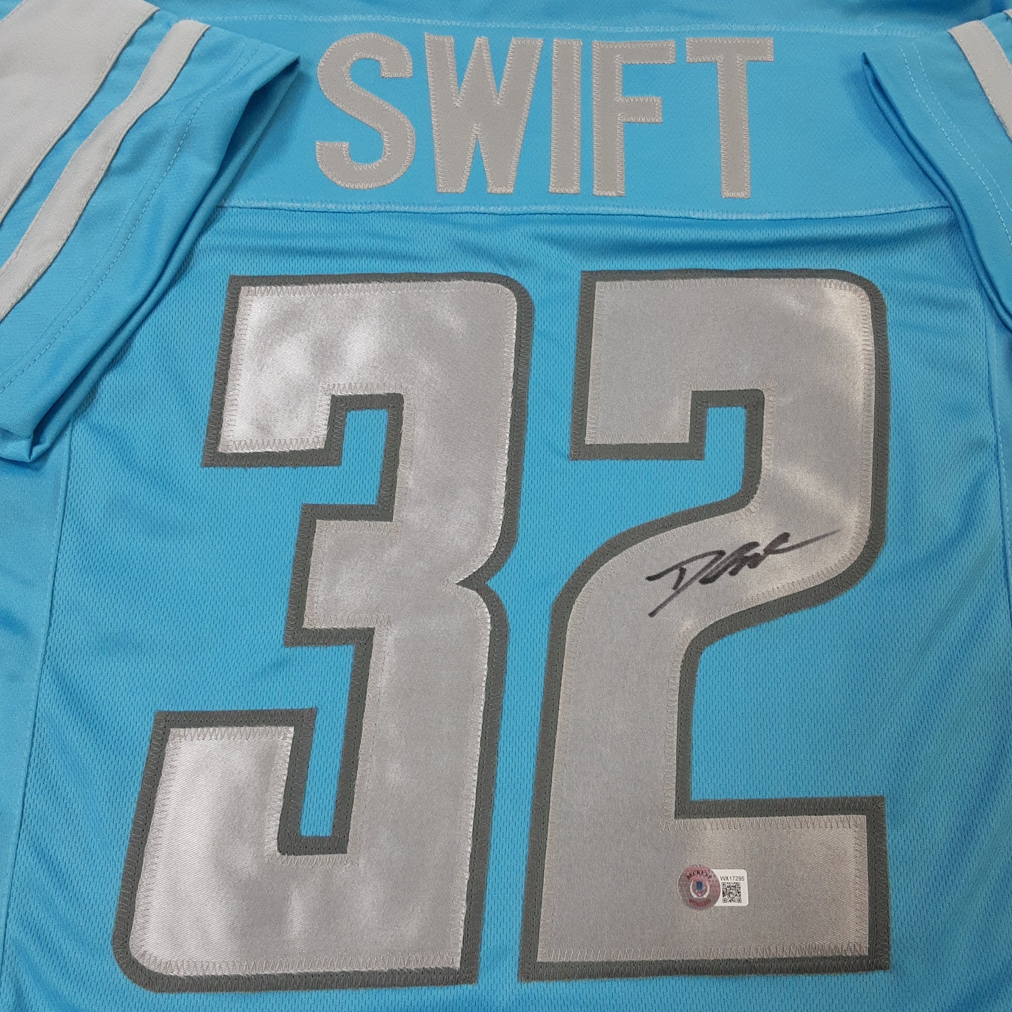 DeAndre Swift Authentic Signed Pro Style Jersey Autographed Beckett-