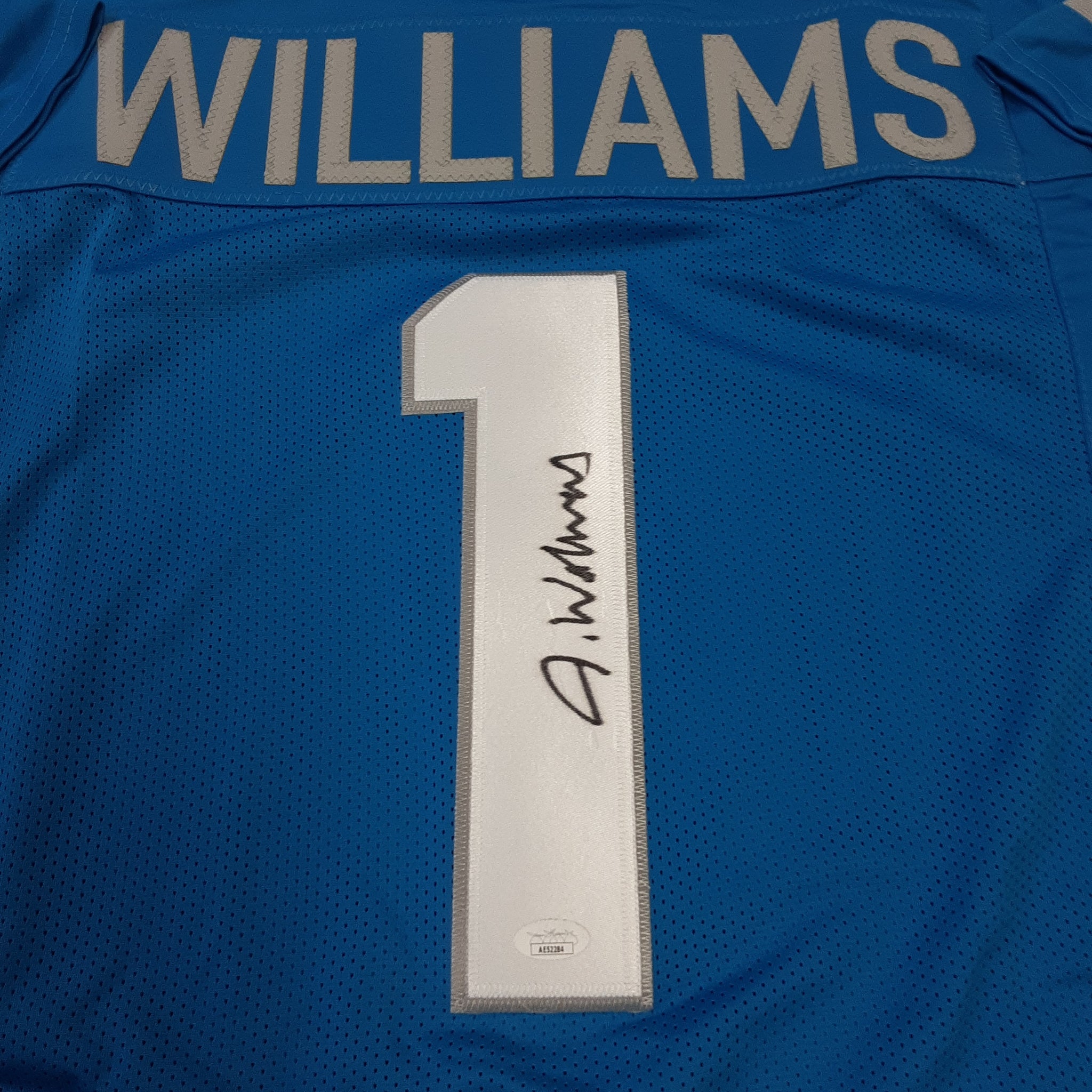 Jameson Williams Authentic Signed Pro Style Jersey Autographed JSA-