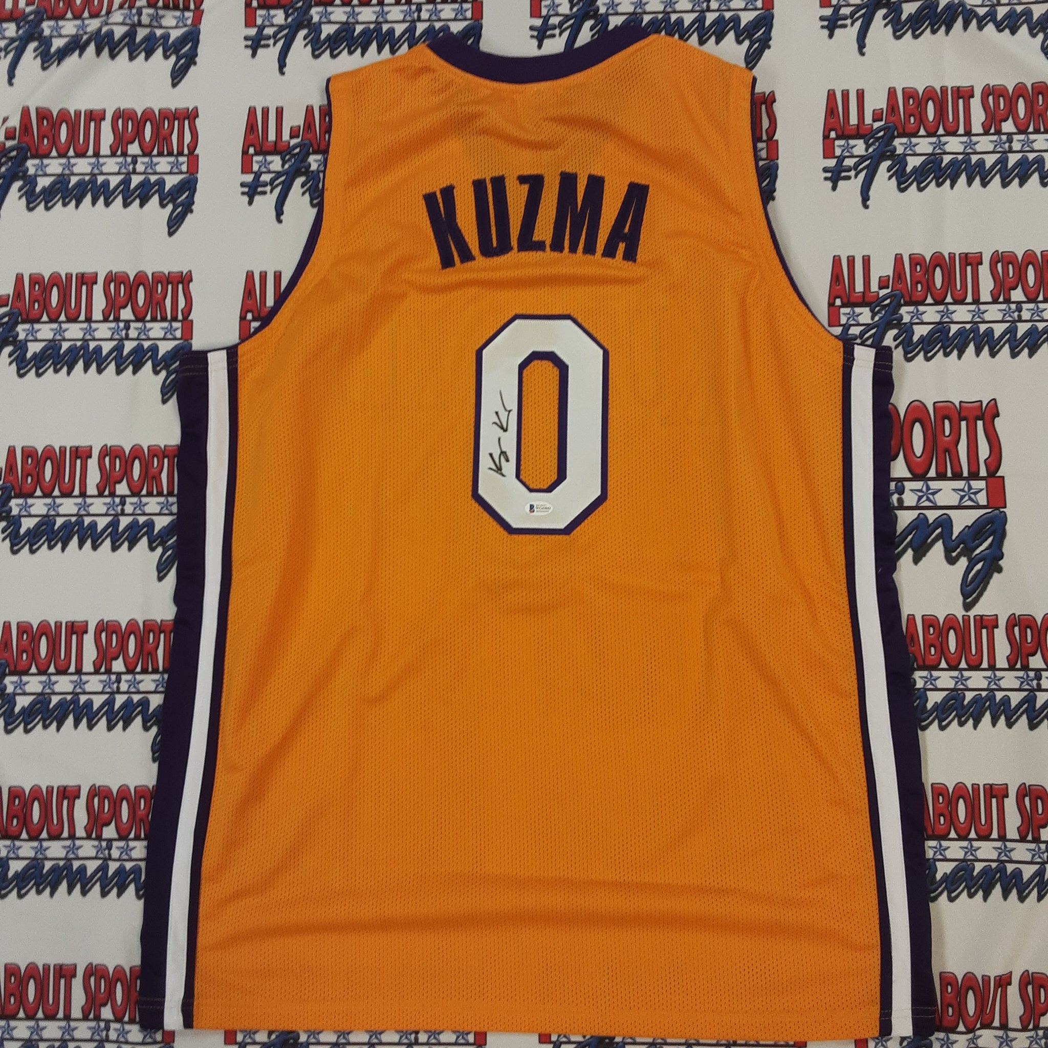 Kyle Kuzma Signed Jersey (Beckett)